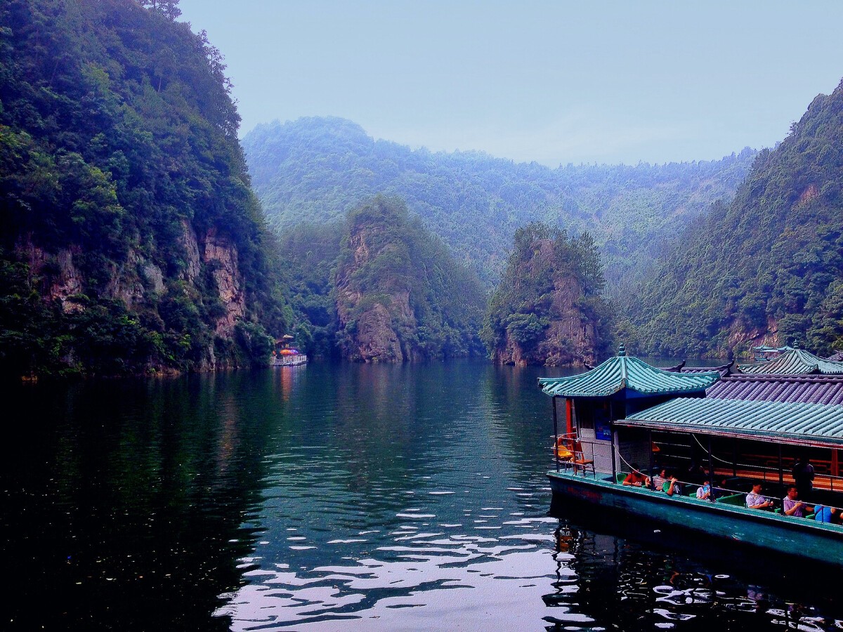 宝峰湖1.jpg