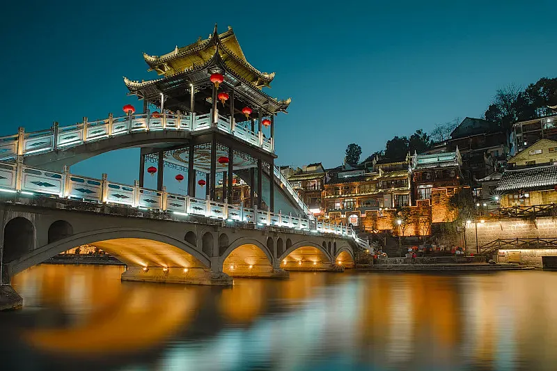 凤凰古城2.png