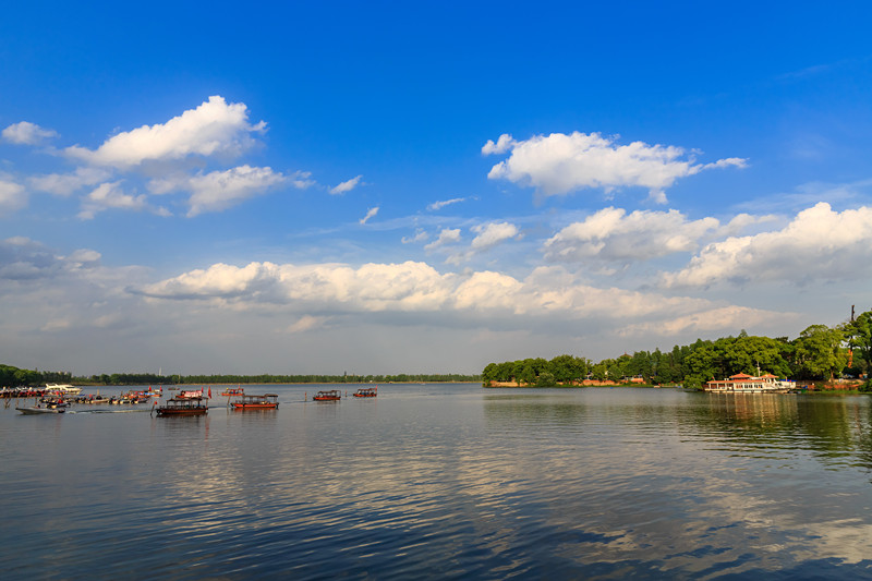 东湖听涛景区.jpg