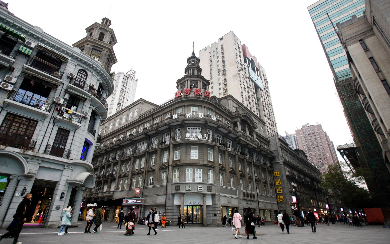 江汉路步行街.jpg